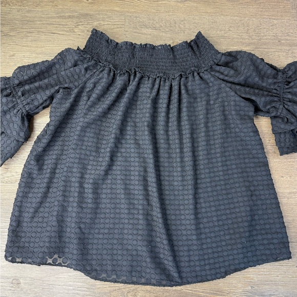Cece Women’s Black Off the Shoulder Ruffle Blouse with Puff Sleeves, size M - Picture 9 of 11